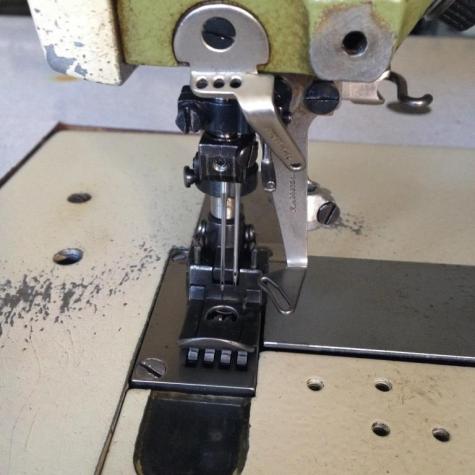 Maquina de confeccion rimoldi